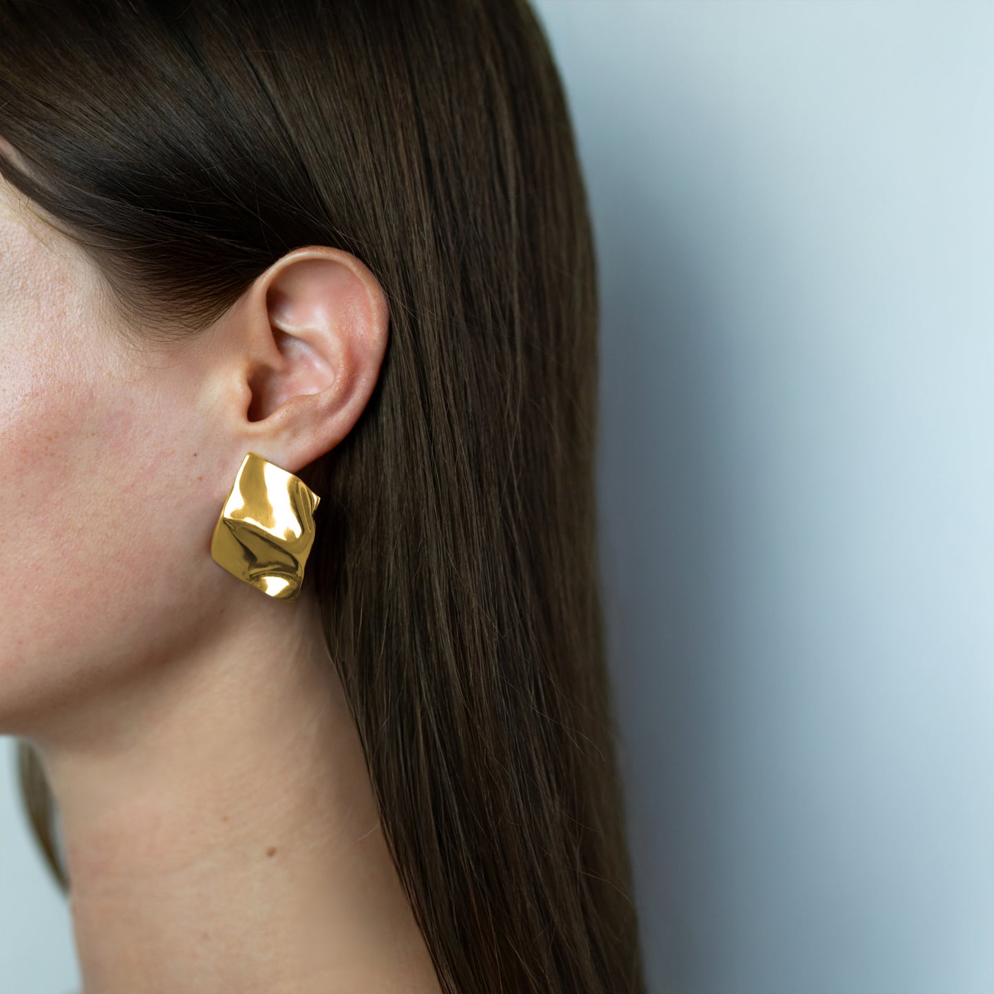 LIQUID WAVE STUDS GOLD